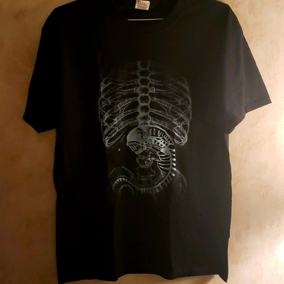 Alien T-shirt - Picture 1 of 3